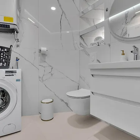 Marina With Jacuzzi, 4 Person
